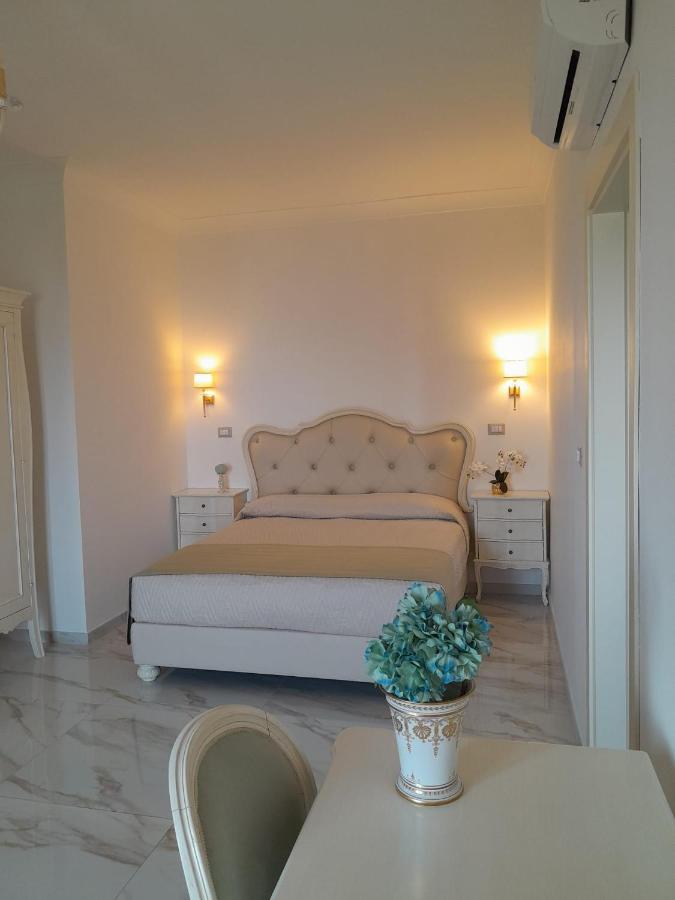 La Vigna Del Vento Bed and Breakfast Casola di Napoli Exteriör bild