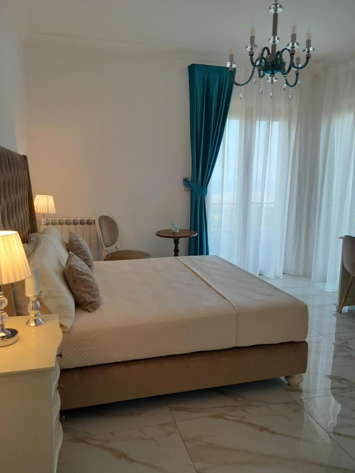 La Vigna Del Vento Bed and Breakfast Casola di Napoli Exteriör bild