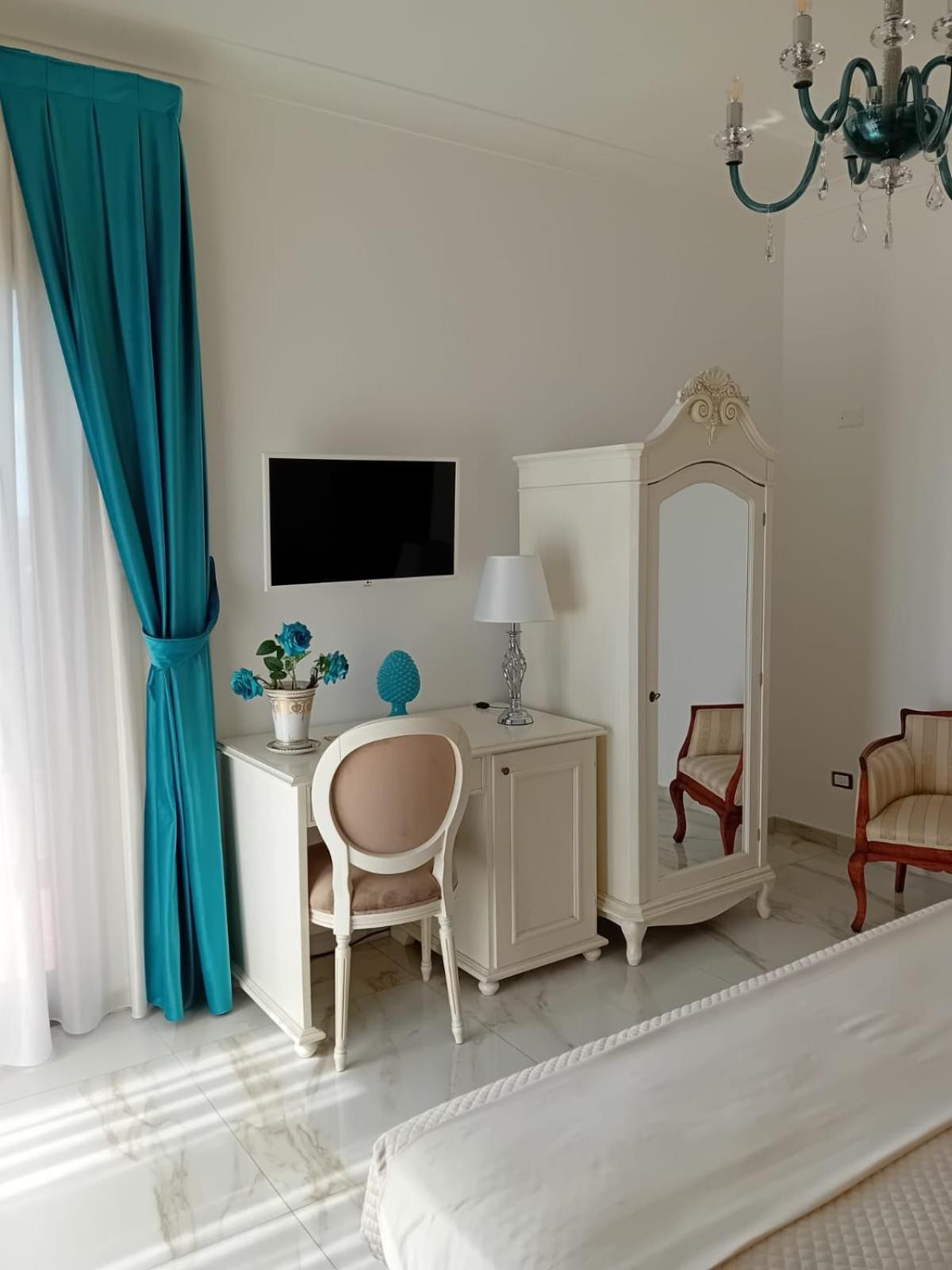 La Vigna Del Vento Bed and Breakfast Casola di Napoli Exteriör bild