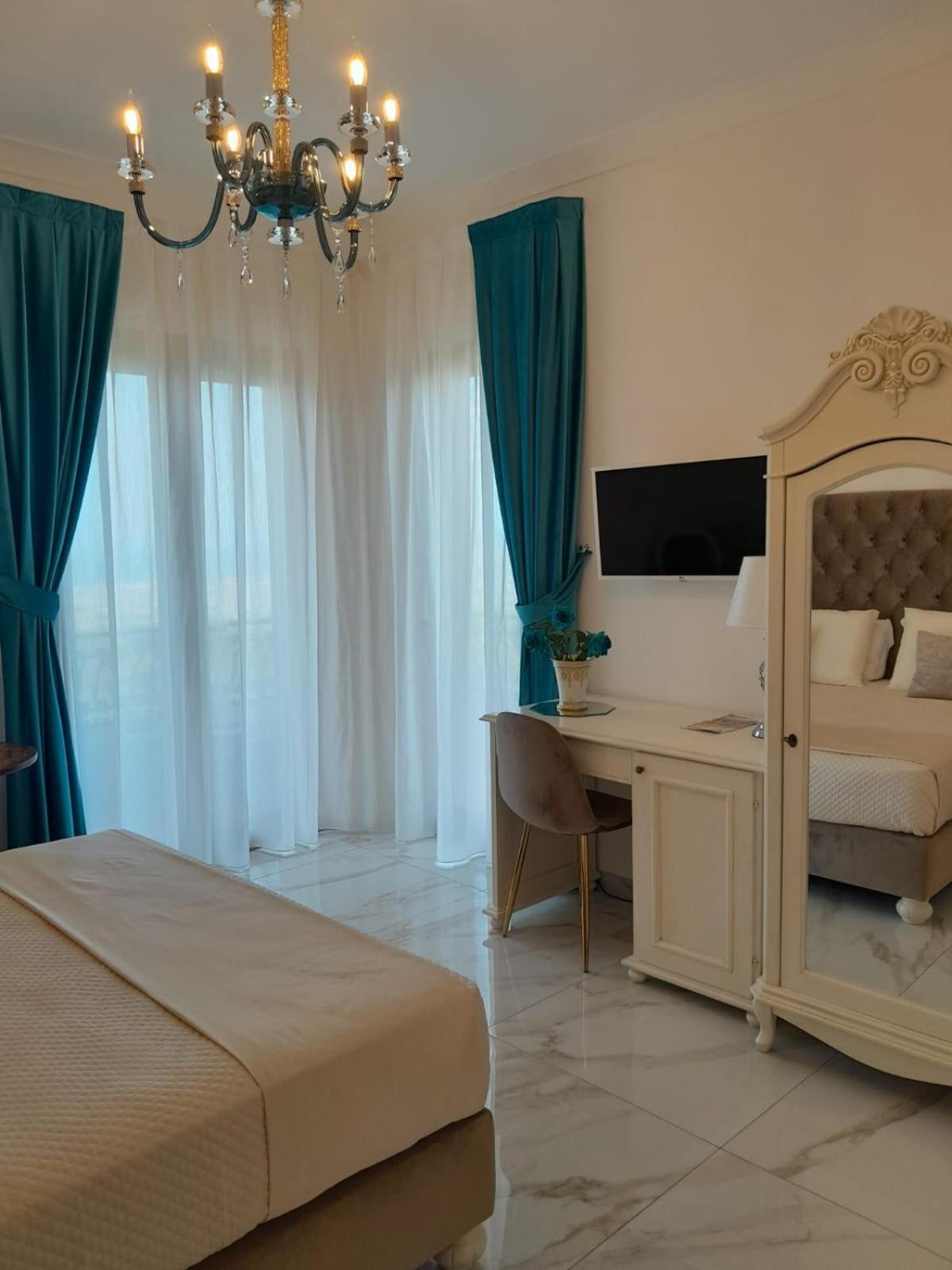 La Vigna Del Vento Bed and Breakfast Casola di Napoli Exteriör bild
