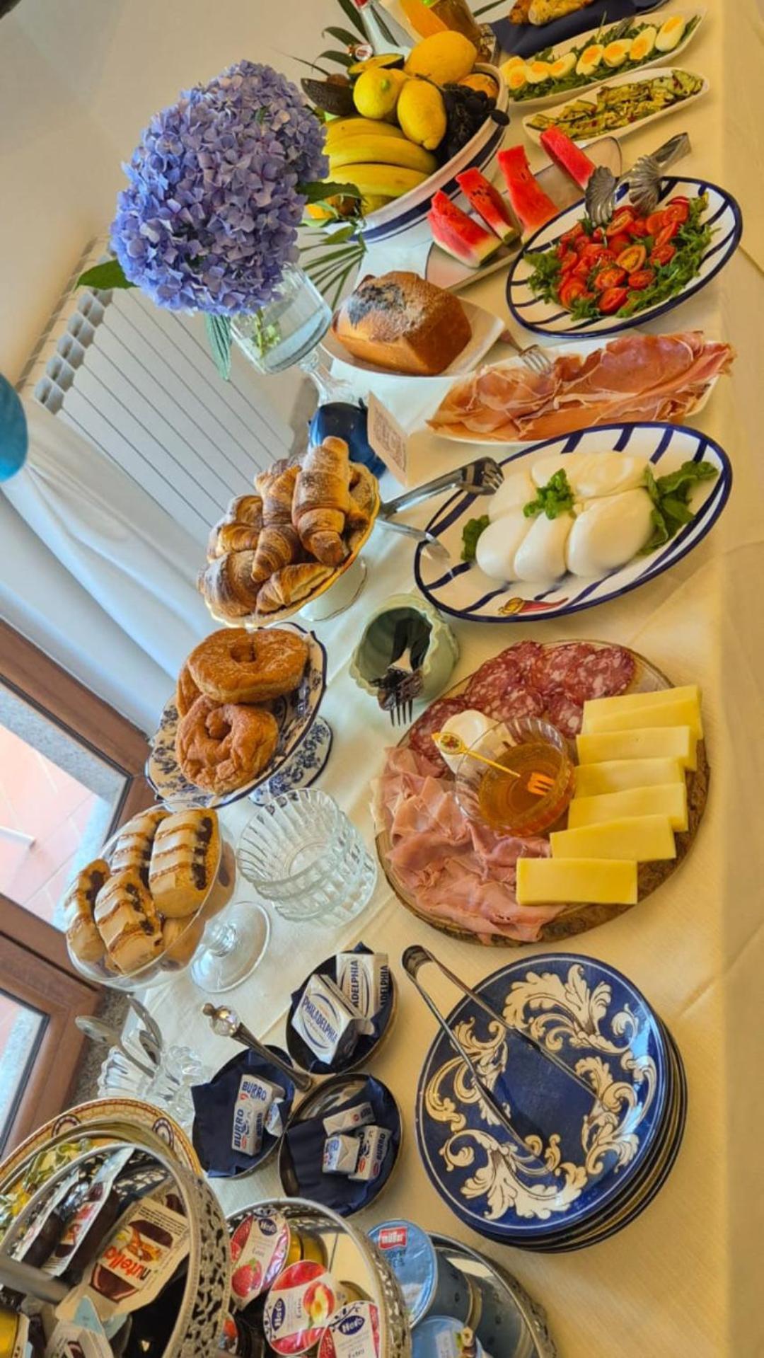 La Vigna Del Vento Bed and Breakfast Casola di Napoli Exteriör bild